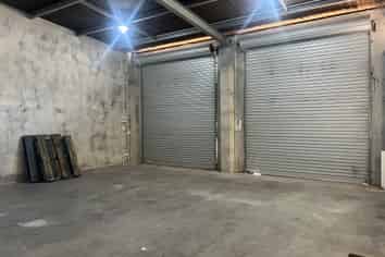 Storage Units/Mini Warehouses