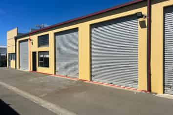 Storage Units/Mini Warehouses