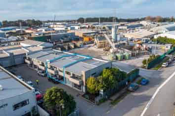 Live & Work Opportunity – Freehold Property