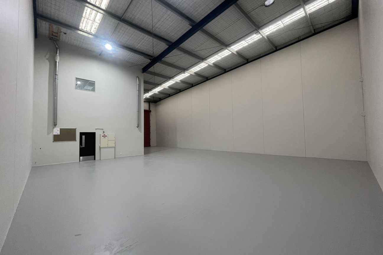 Well Presented Hugo Drive Industrial Unit - Vista 3