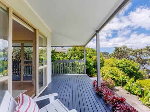 6 Kowhai Terrace, Leigh