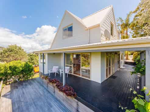 6 Kowhai Terrace, Leigh