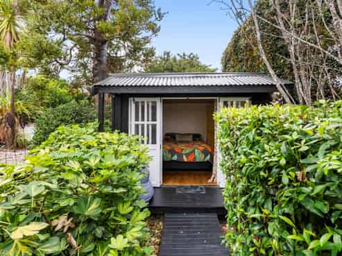 6 Kowhai Terrace, Leigh