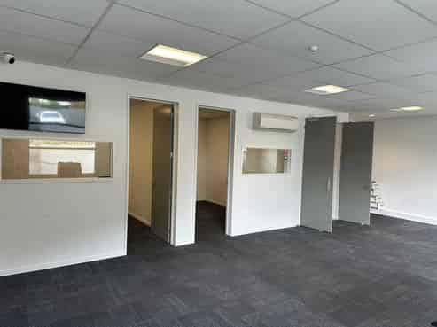 Modern Office With Parking - South Dunedin