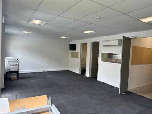 Modern Office With Parking - South Dunedin
