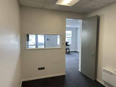 Modern Office With Parking - South Dunedin