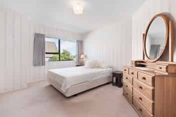 2/10 Bolton Street, Blockhouse Bay