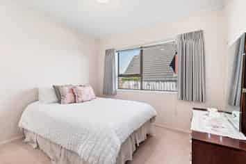2/10 Bolton Street, Blockhouse Bay