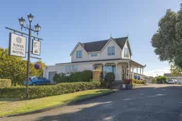 Kings Court Motel - Whanganui. Bucking the trend!