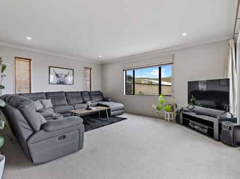 24C High Street, Tirau