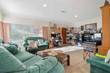 1 Freshney Place, Hill Park