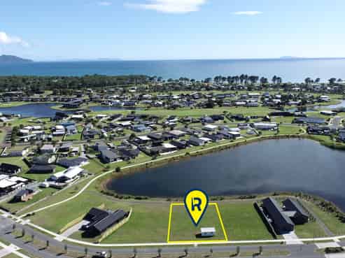 207 Harbour Drive, Matarangi