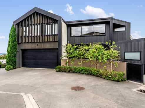 2 Graceville Lane, Saint Heliers