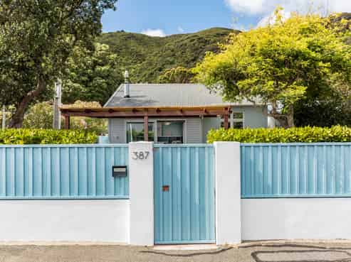 387 Muritai Road, Eastbourne