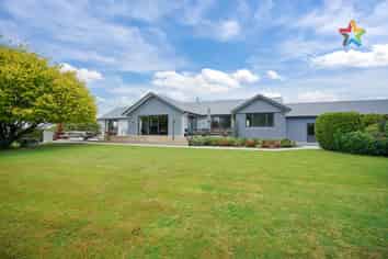 224 Mill Road South, Seaward Bush