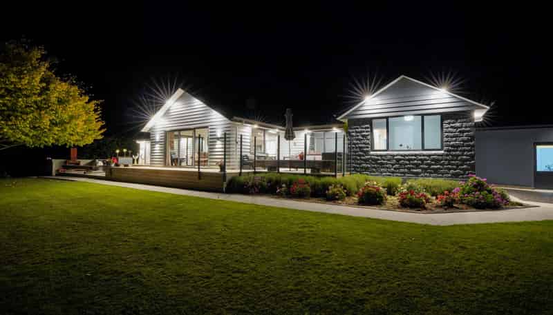 224 Mill Road South, Seaward Bush