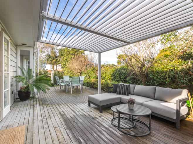 12 Midway Avenue, Castor Bay