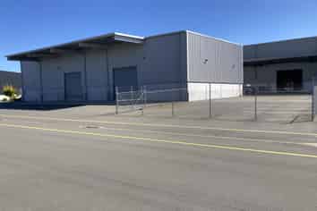 Prime warehousing at the airport