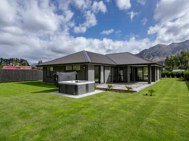 11 Walter Place, Glenorchy