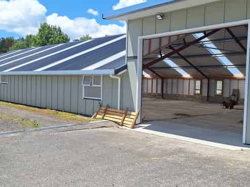 For Lease - Cheap warehousing in Massey