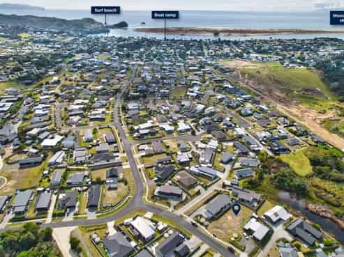 17 Northcoast Place, Mangawhai Heads
