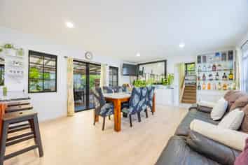 21 Tyrico Close, Unsworth Heights