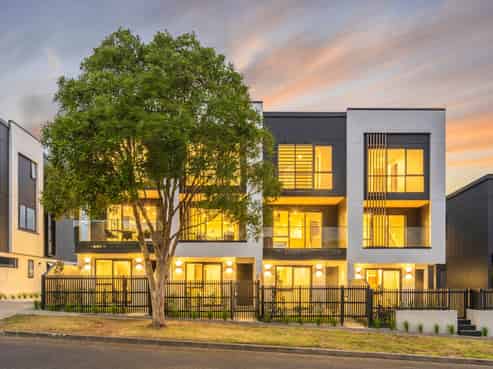 33 Turama Road, Royal Oak