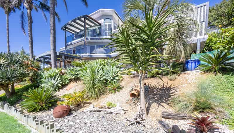 6577 Pouto Road, Pouto