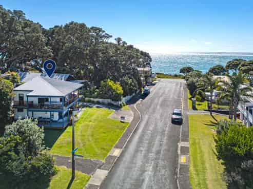 12 Fishermans Bend, Whiritoa