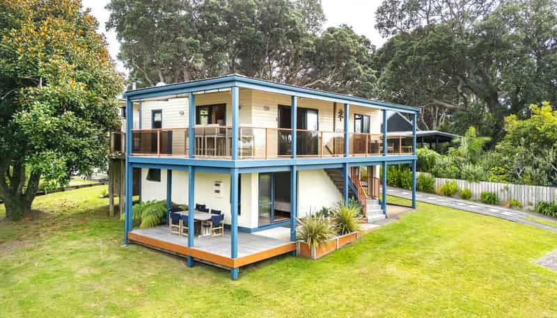 12 Fishermans Bend, Whiritoa