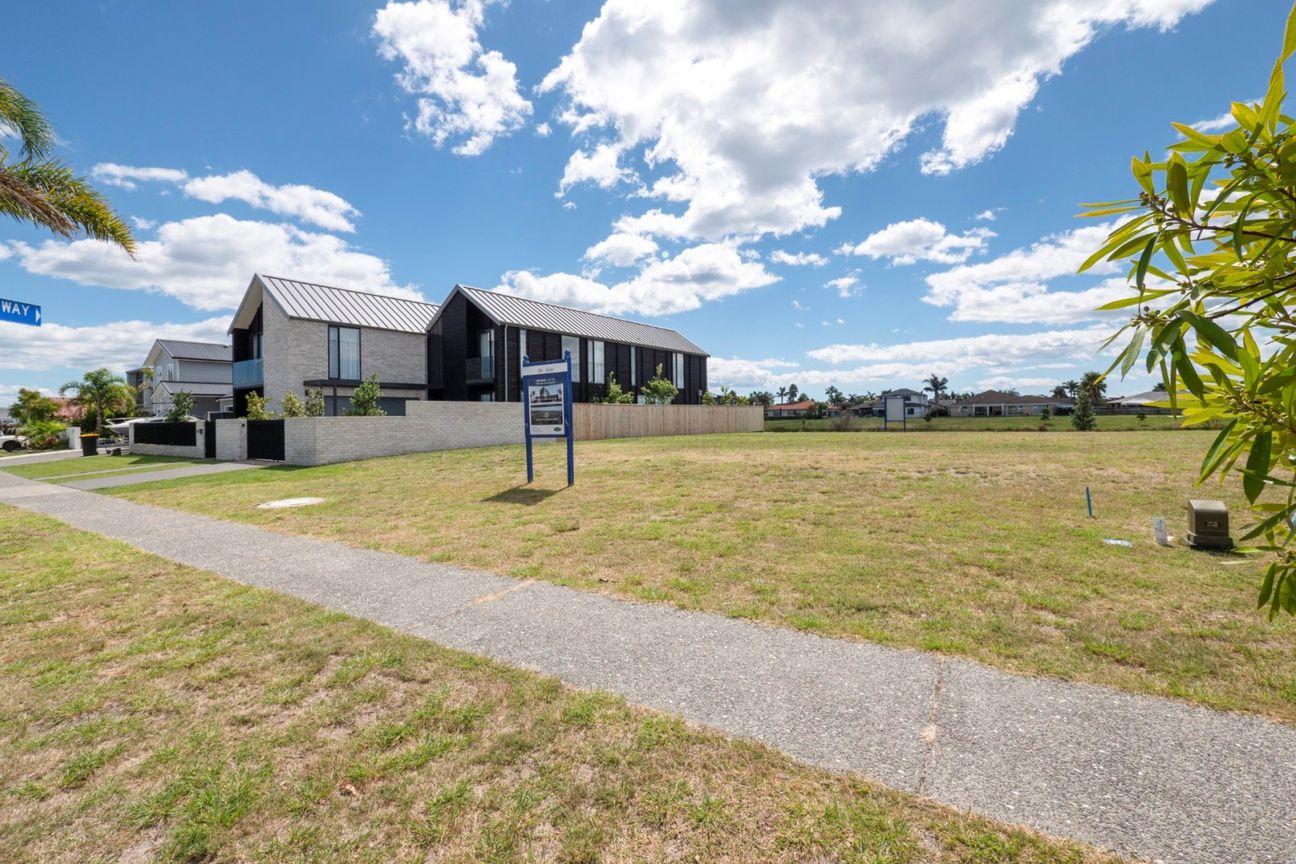 A Rare Find - 590sqm Waterway Section - Widok 2