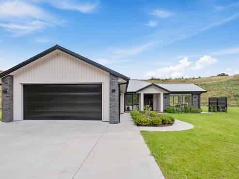1 Jojos Way, Lynmore