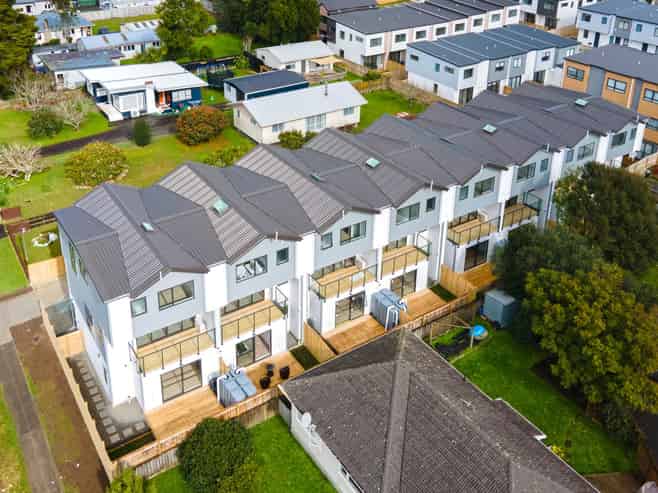 6/7 Ranui Station Road, Ranui