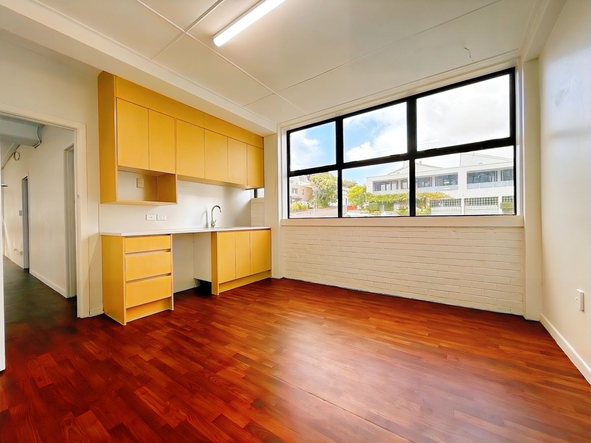 Versatile 200 m² Retail/Workroom - Ansicht 5