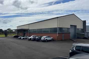 Affordable warehouse opportunity with yard