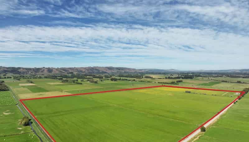 475 School Road South, Riverside, Outram