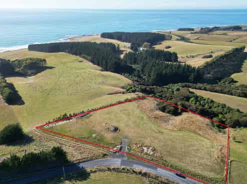 147 Akatore Road, Taieri Mouth