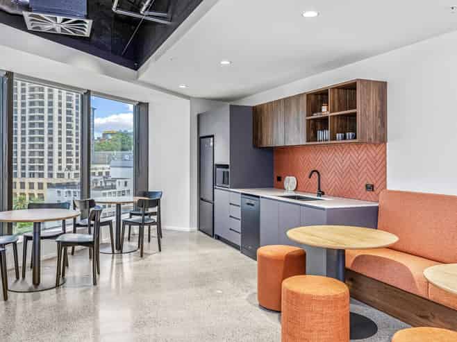 Premium office suites with furniture and IT