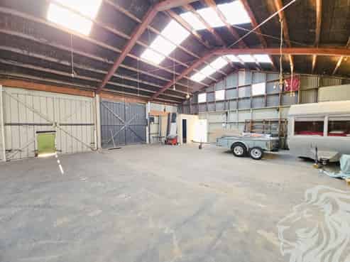  VENDOR WANTS SOLD - Sheds on Miro