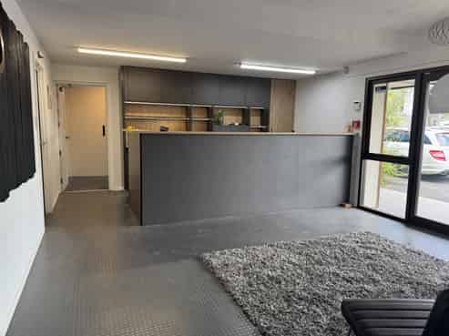 292sqm office space in Wairau Valley – great value