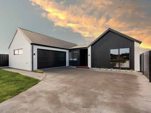 6/102 Eriksen Road, Te Awa