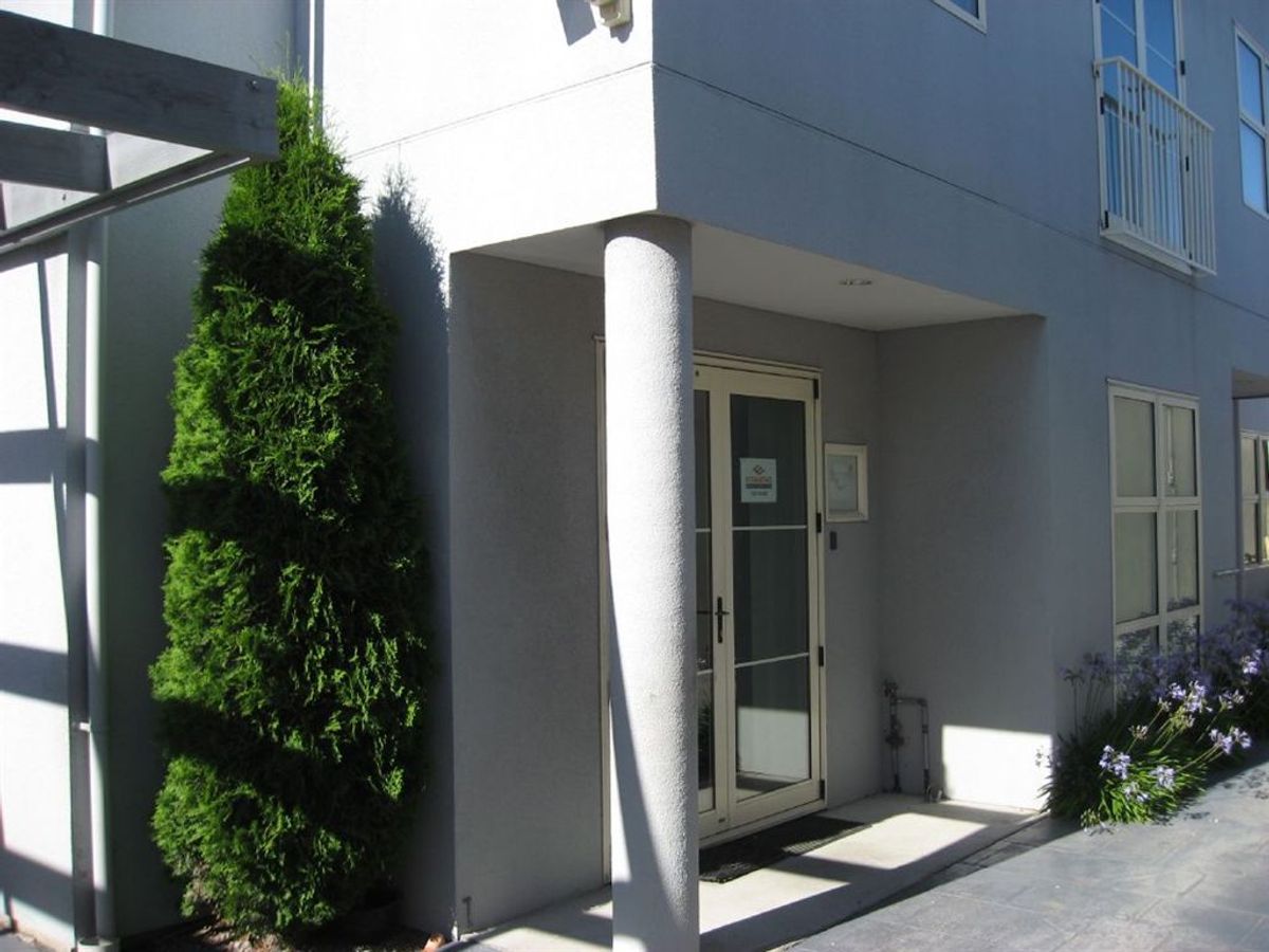 Centrally Located Office - For Lease - Ansicht 5