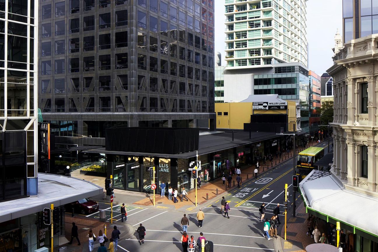 Premium grade with existing fitout on Willis - Bild 2