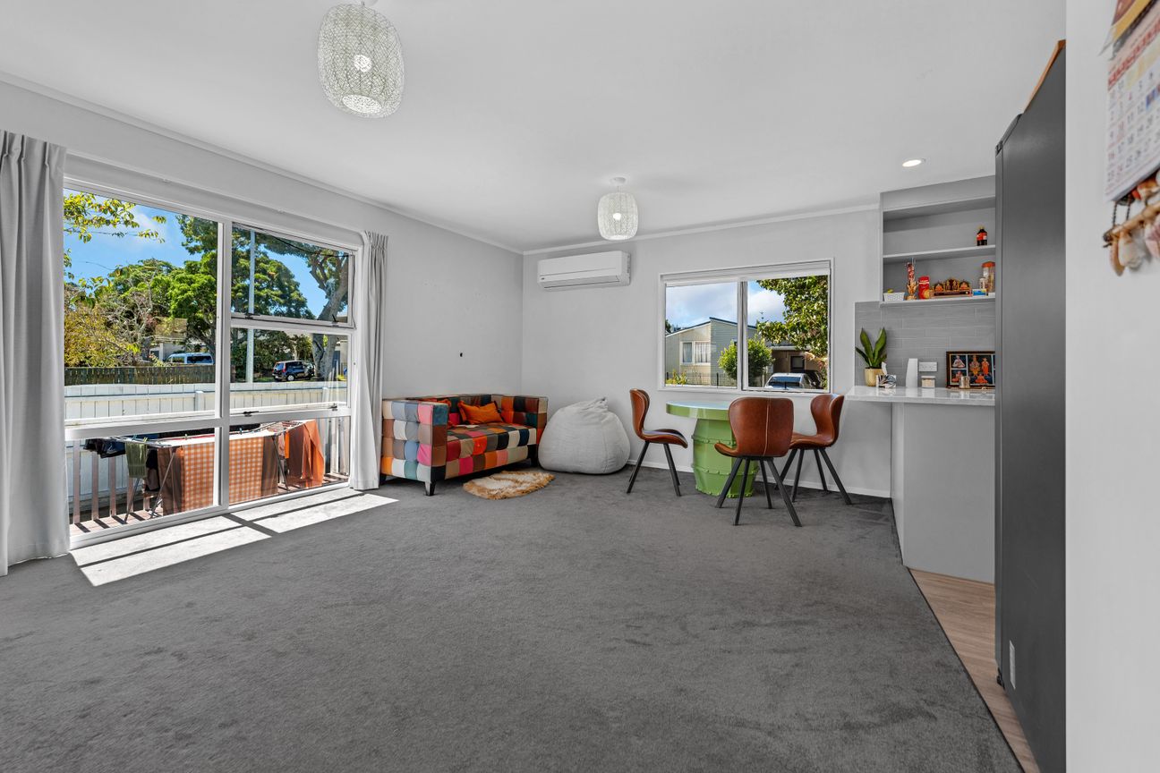 House in Auckland, Ōwairaka, Mount Albert - View 4