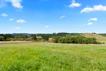 74d Broken Bridge Road, Hunua