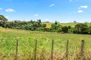 74d Broken Bridge Road, Hunua