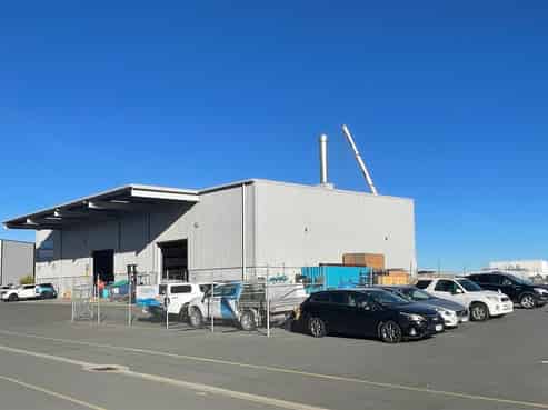 Industrial Warehouse on Airport Campus