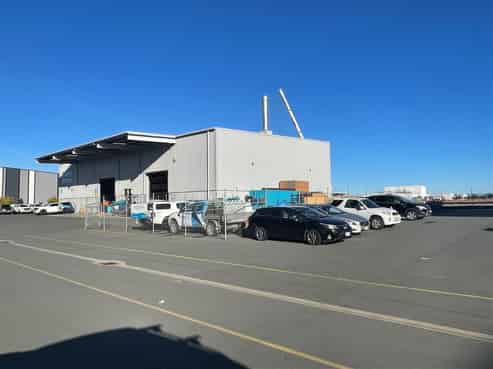 Industrial Warehouse on Airport Campus