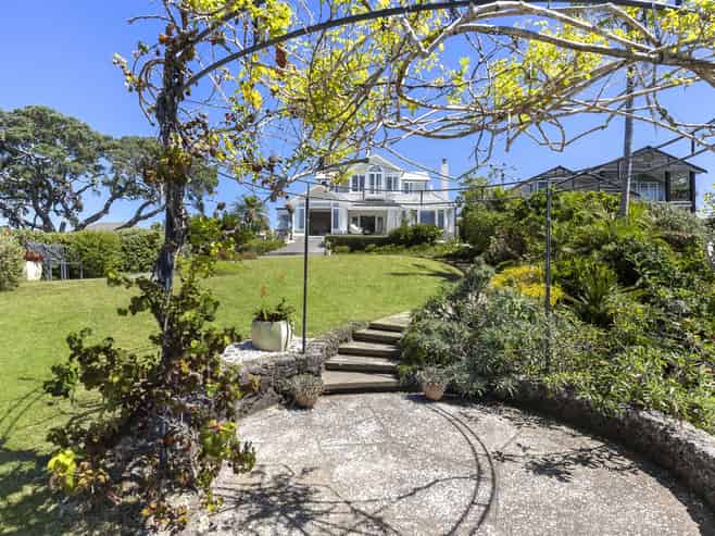18 Hamana Street, Narrow Neck, Devonport