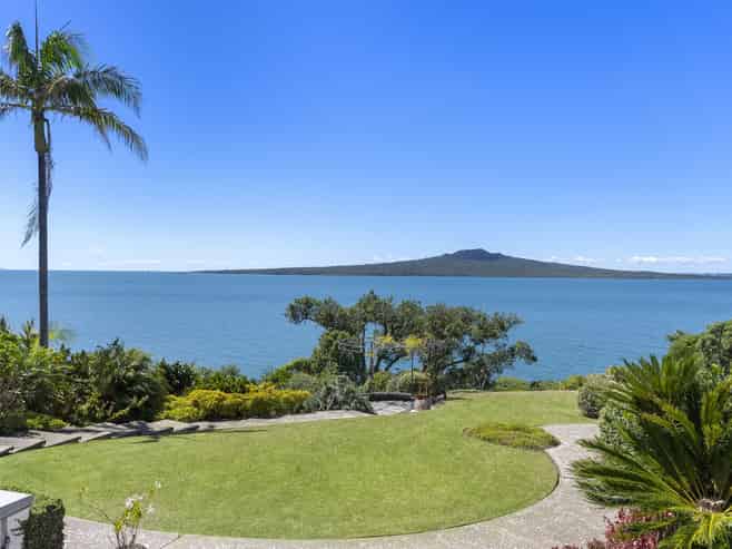 18 Hamana Street, Narrow Neck, Devonport